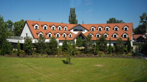 Hlohovec Hôtel | HOTEL Hraniční zámeček