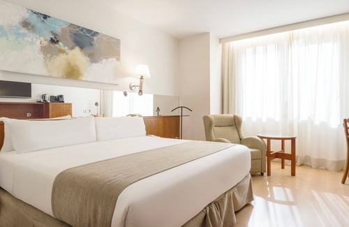 La Maternitat i Sant Ramon Hôtel | Hotel ILUNION Les Corts Spa