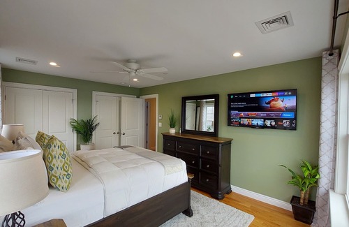 Island Park Maison | Hotel Inspired Modern Retreat - Up to 30% Off
