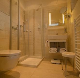Bispingen Hôtel | Hotel König-Stuben