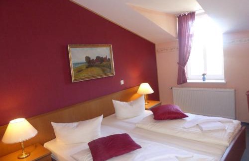 Putbus Hôtel | Hotel Koos