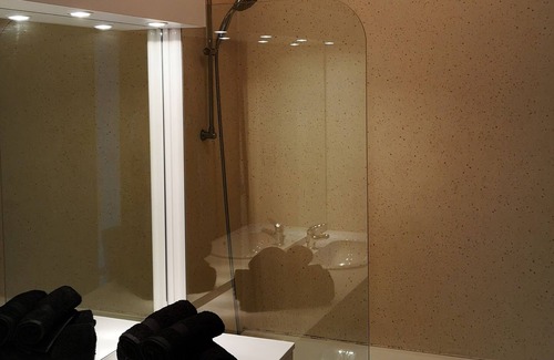 Chirac-Bellevue Hôtel | Hotel La Maiade