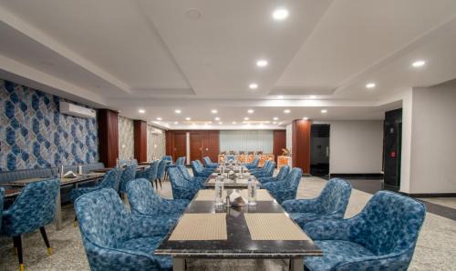 Sector 70 Hôtel | Hotel La Mirage