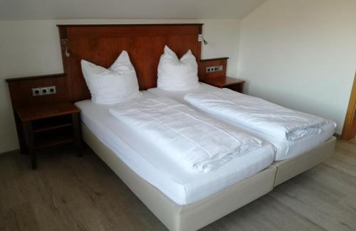 Schoenenberg-Kuebelberg Hôtel | Hotel Landgut Jungfleisch