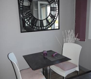 La Roche-sur-Foron Hôtel | Hotel le Foron