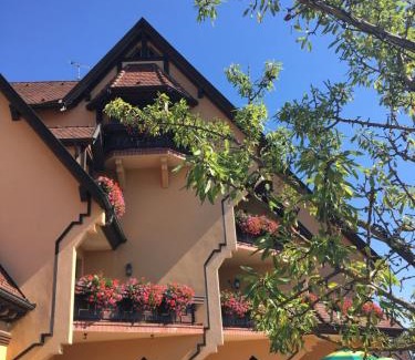 Mittelwihr Hôtel | Hotel Le Mandelberg