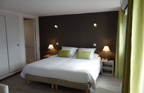 Saint-Vallier-de-Thiey Hôtel | Hotel le Préjoly