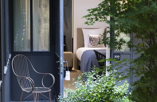 Quartier Saint-Ambroise Hôtel | Hotel Les Deux Girafes