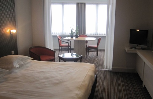 Halle Hôtel | Hotel Les Eleveurs
