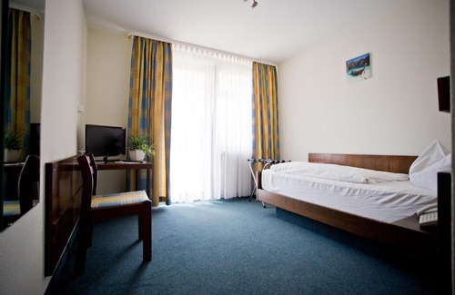 Diedesheim Hôtel | Hotel Lindenhof