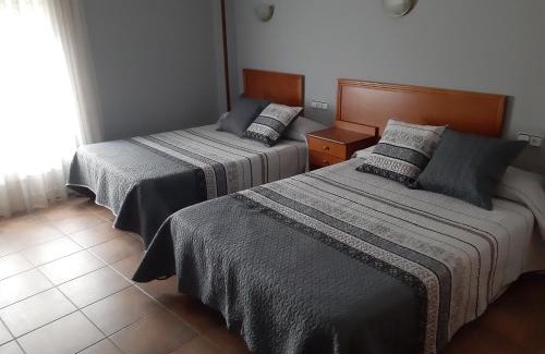 San Martin de la Vega Hôtel | Hotel Los Leones, el más cercano a Warner