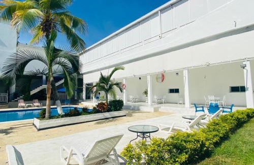 La Dorada Hôtel | Hotel Mall Santana Del Río