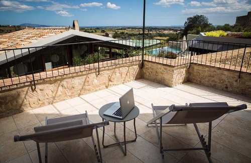 Avinyonet de Puigventos Hôtel | Hotel Mas Bosch 1526