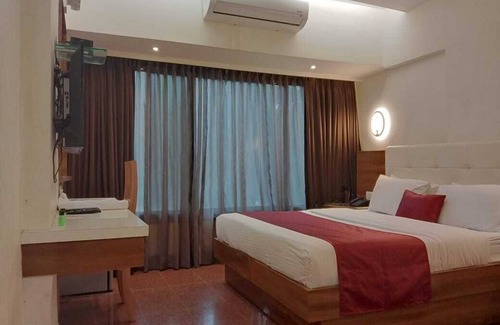 Santacruz West Hôtel | Hotel Milan International