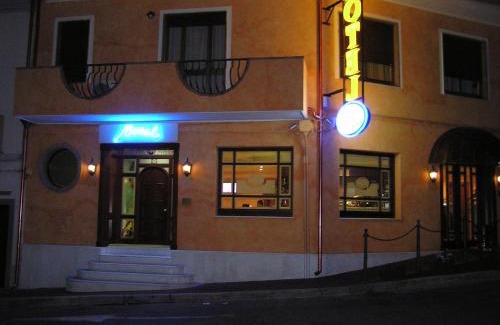 Portoscuso Hôtel | Hotel Mistral
