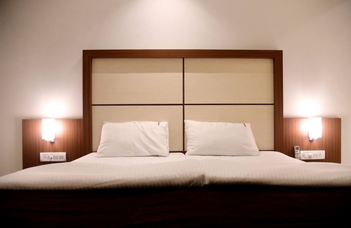 Dahanu Hôtel | Hotel Monarch Center Point near Dahanu Beach, Bordi