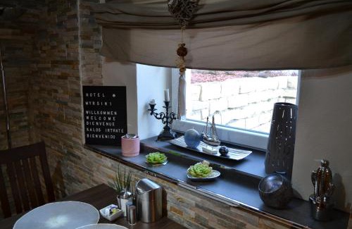 Kirchentellinsfurt Hôtel | Hotel Myrsini