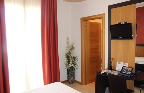 Cutrofiano Hôtel | Hotel Naitendi