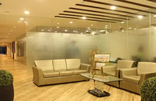 Hiranandani Gardens Appartement | Hotel Near Hiranandani Powai, IIT