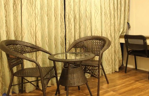 Hiranandani Gardens Appartement | Hotel Near Hiranandani Powai, IIT
