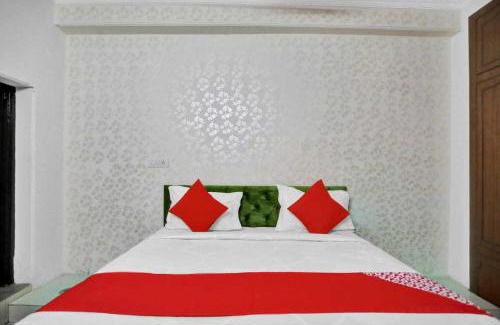 Sector 27 Hôtel | Hotel O Crown