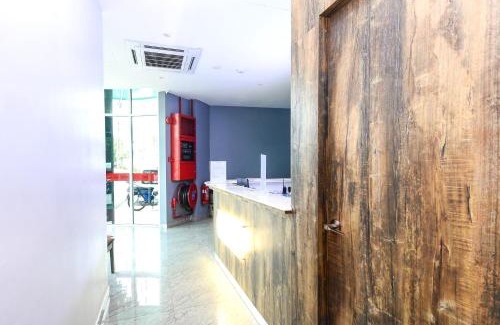 The Strand Hôtel | Hotel O Gs Hotels Near Strand Mall