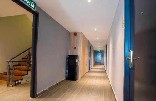 The Strand Hôtel | Hotel O Gs Hotels Near Strand Mall