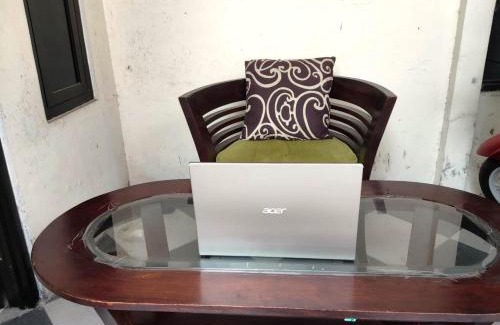 Sidoarjo Hôtel | Hotel O Homestay Bu Sun SyariahNearTaman Rekreasi & Pemandian Taman Suruh