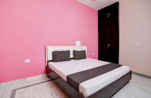 Sector 27 Hôtel | Hotel O Tilak hotel 24 Sector 27 Near by Vinayak Hospital Gali no-6