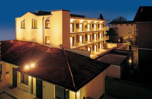 Piacenza Hôtel | Hotel Ovest