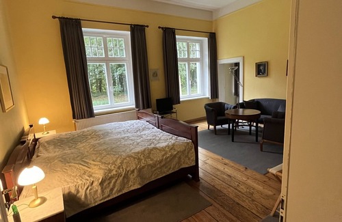 Sanitz Maison | Hotel Pension Gutshaus Neu wendorf