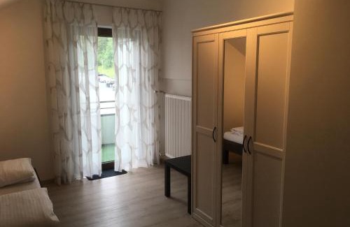 Stryck Hôtel | Hotel-Pension zum Paradies
