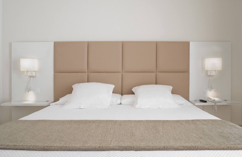 Figueres Hôtel | Hotel Pirineo Figueres by Pierre and Vacances