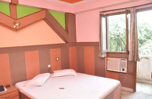 Paharganj Maison | Hotel Prince Palace The Green