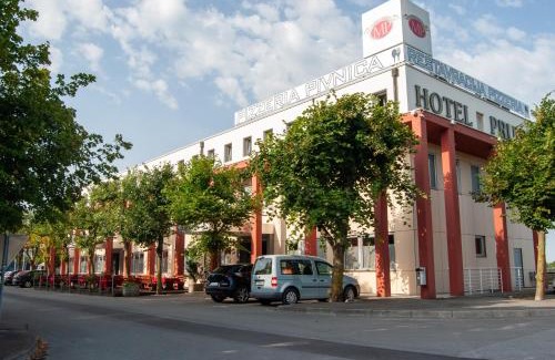 Sezana Hôtel | Hotel Prunk