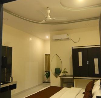Sindhanur Hôtel | Hotel Rajmahal Boarding And Lodging