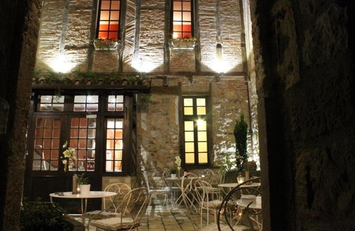 Cordes-sur-Ciel Hôtel | Hotel Raymond VII