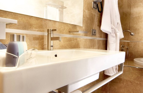San Donnino Hôtel | Hotel Real Fini Baia Del Re