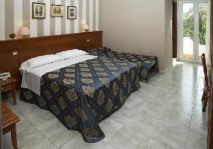 Torregrotta Hôtel | Hotel Redebora