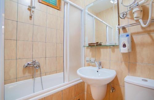 Mojkovac Hôtel | Hotel & Resort Gacka