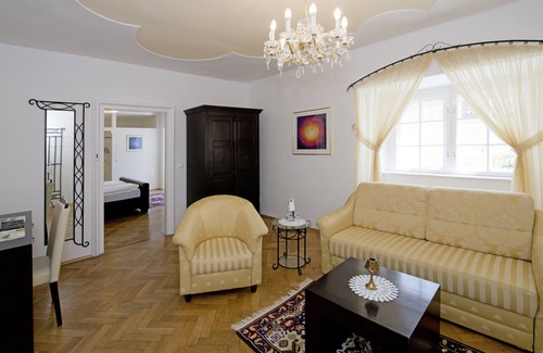 Halbturn Hôtel | Hotel & Restaurant Knapppenstöckl