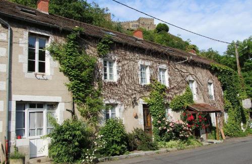 Chouvigny Hôtel | Hotel Restaurant Les Gorges de Chouvigny