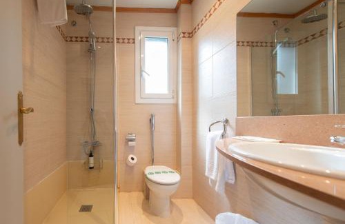 Sort Hôtel | Hotel Restaurant Pessets & SPA