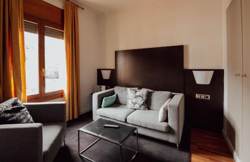 Sort Hôtel | Hotel Restaurant Pessets & SPA