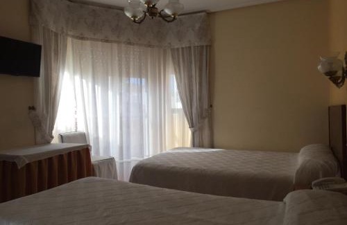 O Carballino Hôtel | Hotel Restaurante Derby