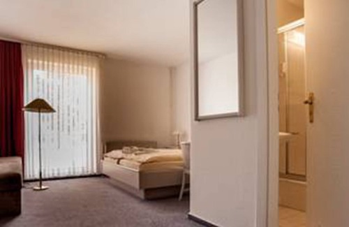 Stavenhagen Hôtel | Hotel Reutereiche GmbH