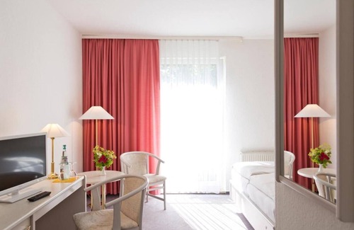 Stavenhagen Hôtel | Hotel Reutereiche GmbH