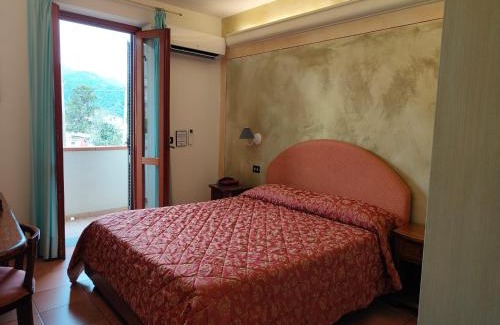 Santa Maria del Giudice Maison | Hotel Ristorante da Carlos