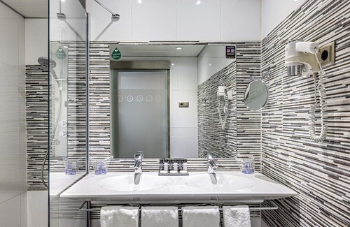 Gracia Hôtel | Hotel Ronda Lesseps