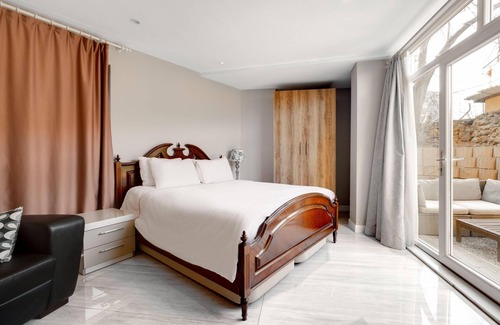 Cekirge Mahallesi Maison | Hotel Room w Garden and Shared Terrace in Bursa